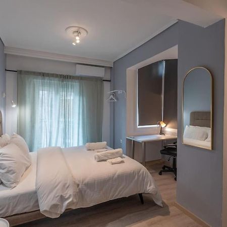 Όμορφο Στούντιο Στο Κέντρο Της Πόλης. Apartman Lárisza Kültér fotó